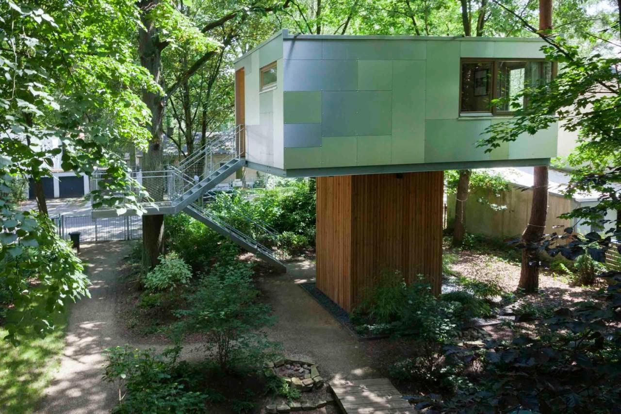 Apartment Urban Tree House